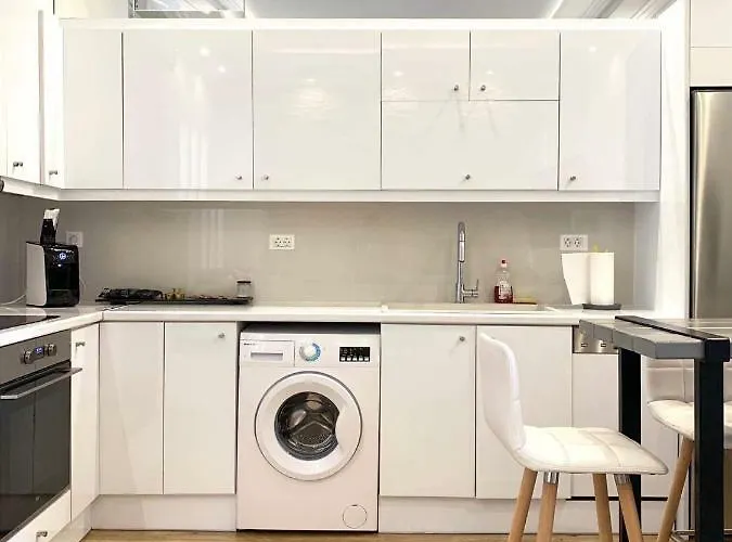 Luxury In The Heart Of アパート